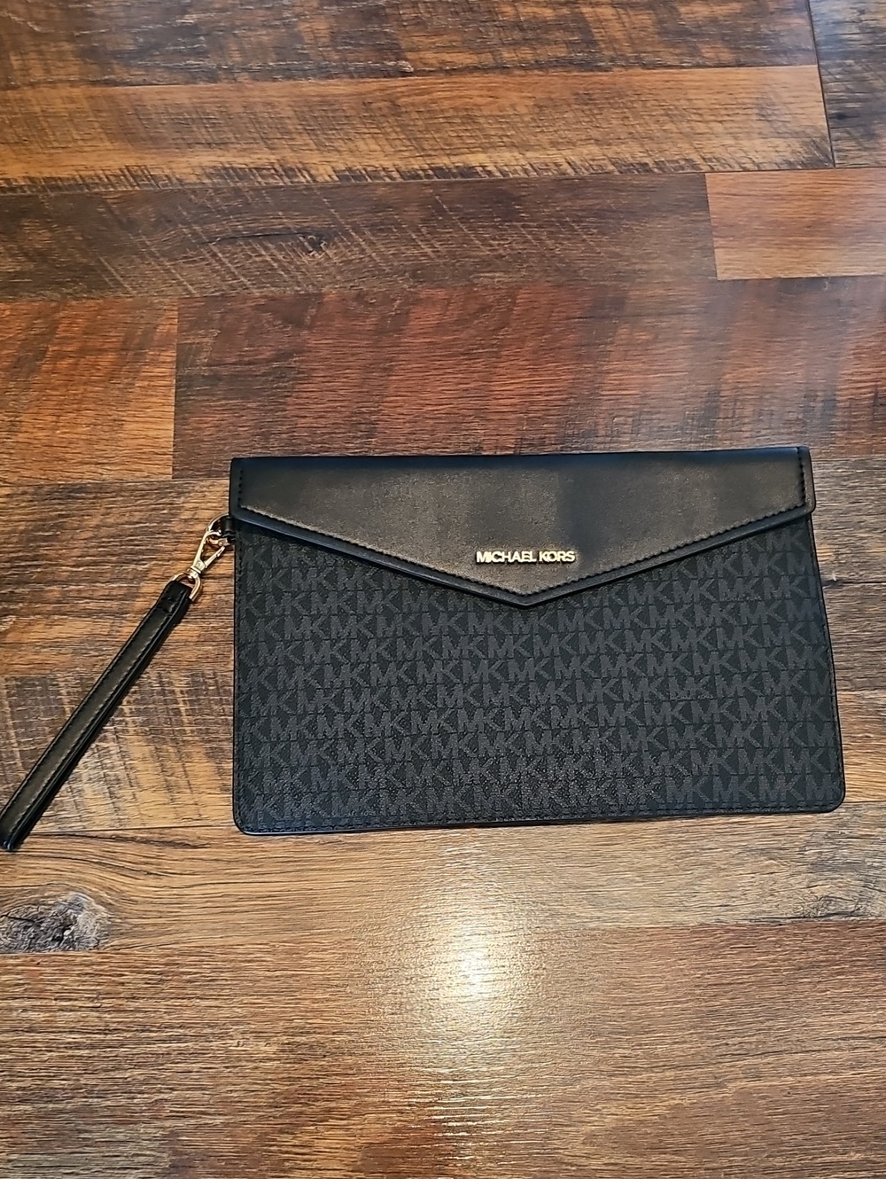 MICHAEL KORS Black Signature Envelope Wristlet